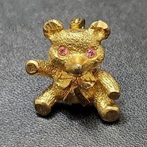 *Sale* Gold tone teddy bear brooch